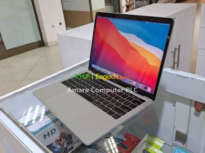Apple MacBook Pro   2019